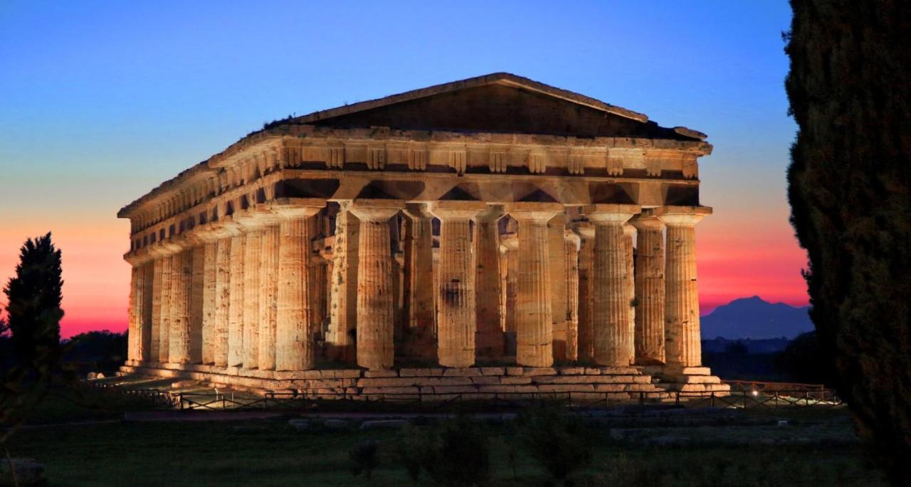 Casa Vacanze Mare Di Paestum Exterior foto